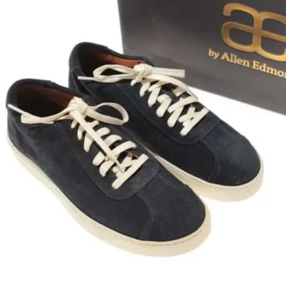 Allen Edmonds Sneakers / Casual Shoes Size 8 US
In Blue Suede. Do not have box.